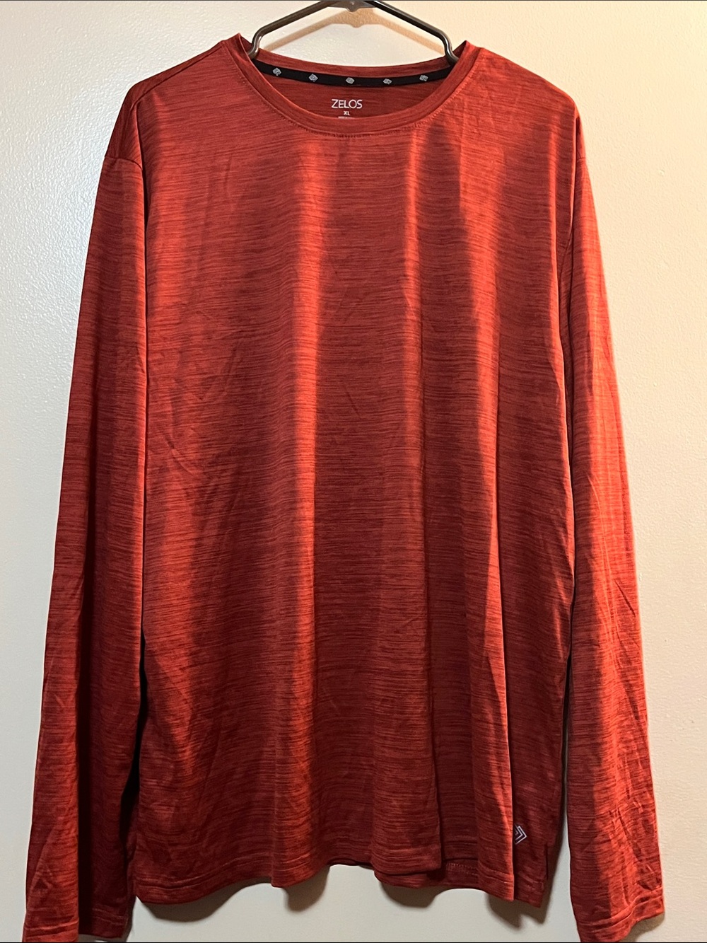 ZELOS Men's Long Sleeve Crew Tee in Rust Red